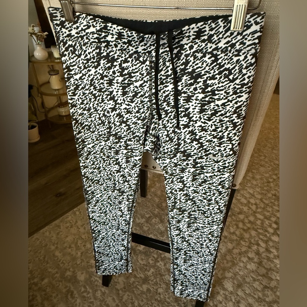 Nike Black and White Pattered Dri-FIT Pants, XS, Like New!